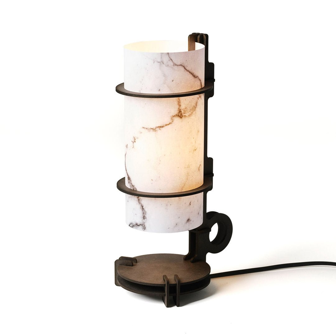 A(4) tafellamp - hout in de kleur Dirty Mint van Van Tjalle en Jasper