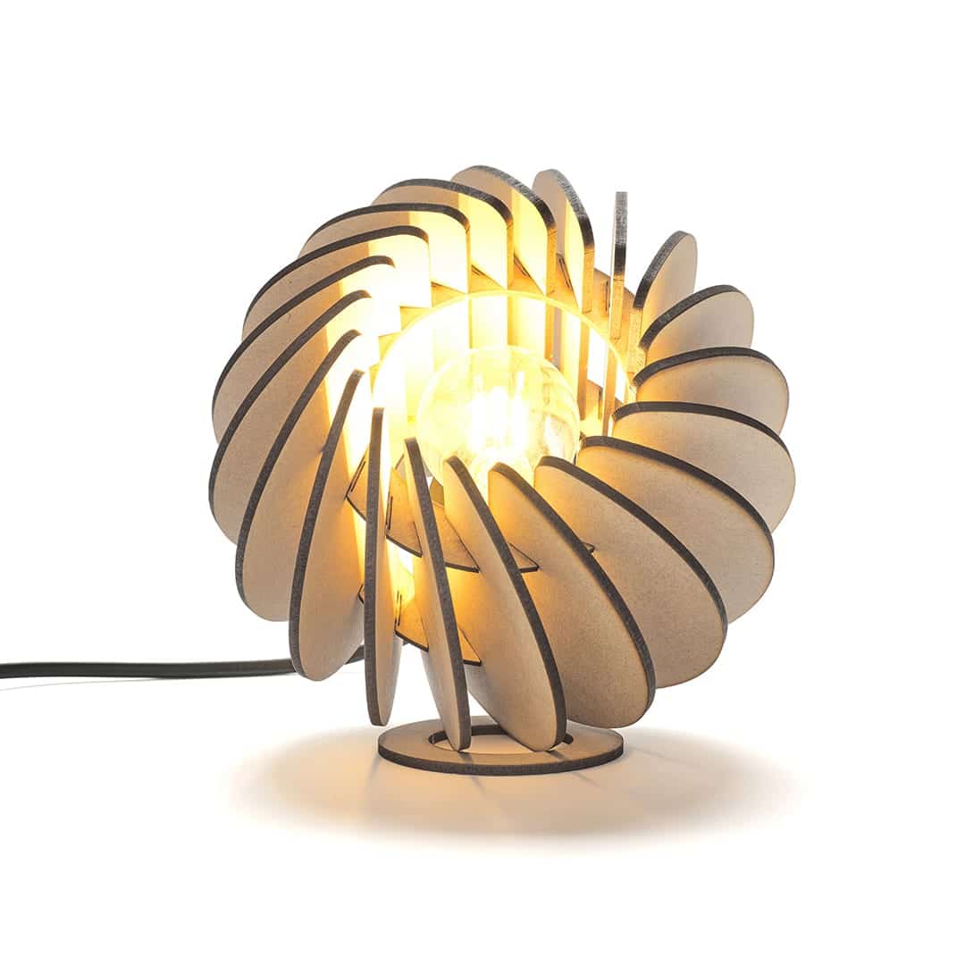 Atmosphere tafellamp - hout in de kleur Black van Van Tjalle en Jasper