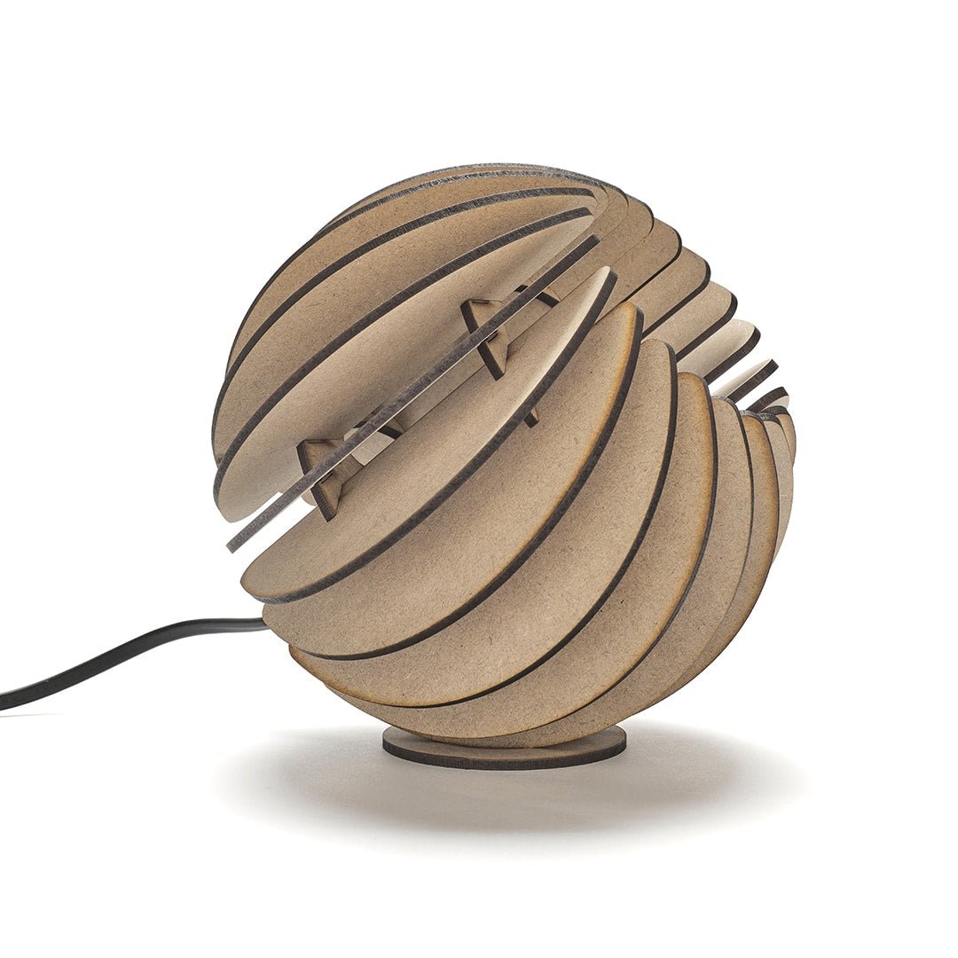 Atmosphere tafellamp - hout in de kleur Black van Van Tjalle en Jasper