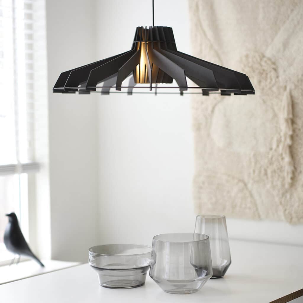 Nikolamp Tesla hanglamp - eetkamer in de kleur Naturel van Van Tjalle en Jasper