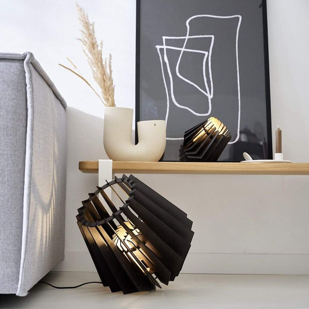 Spot - nik vloerlamp - hout in de kleur Dirty Mint van Van Tjalle en Jasper