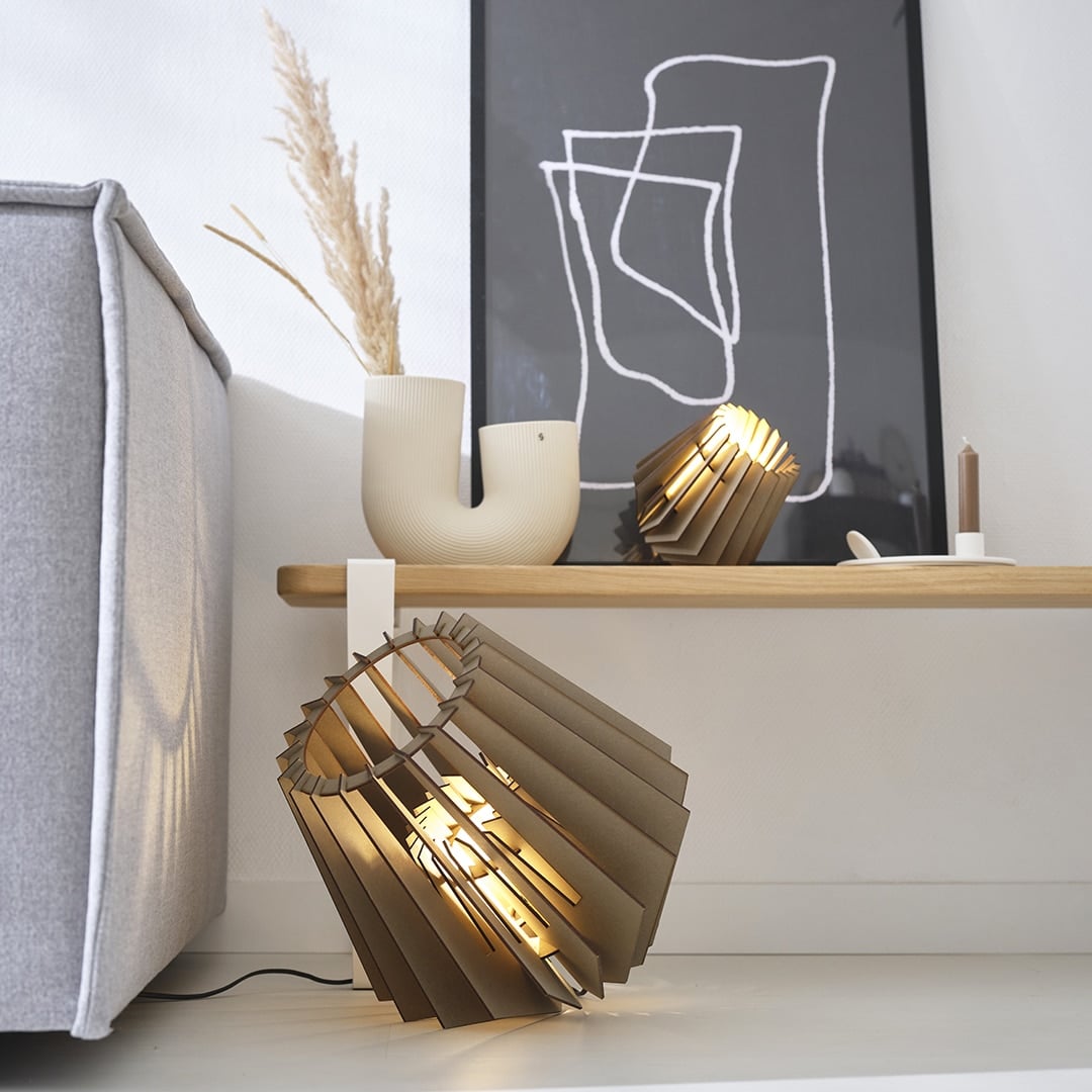 Spot - nik vloerlamp - hout in de kleur Dirty Mint van Van Tjalle en Jasper