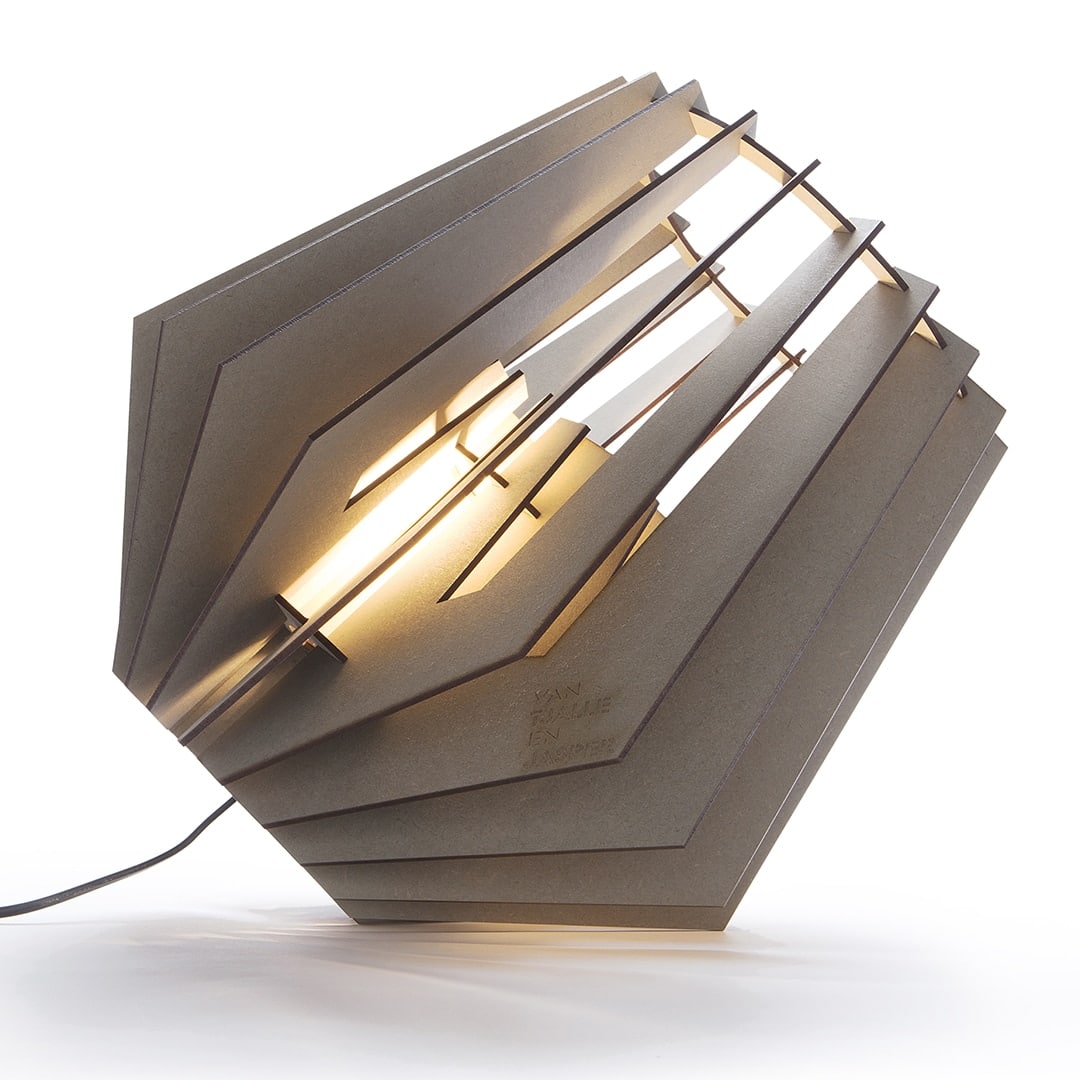 Spot - nik vloerlamp - hout in de kleur Dirty Mint van Van Tjalle en Jasper