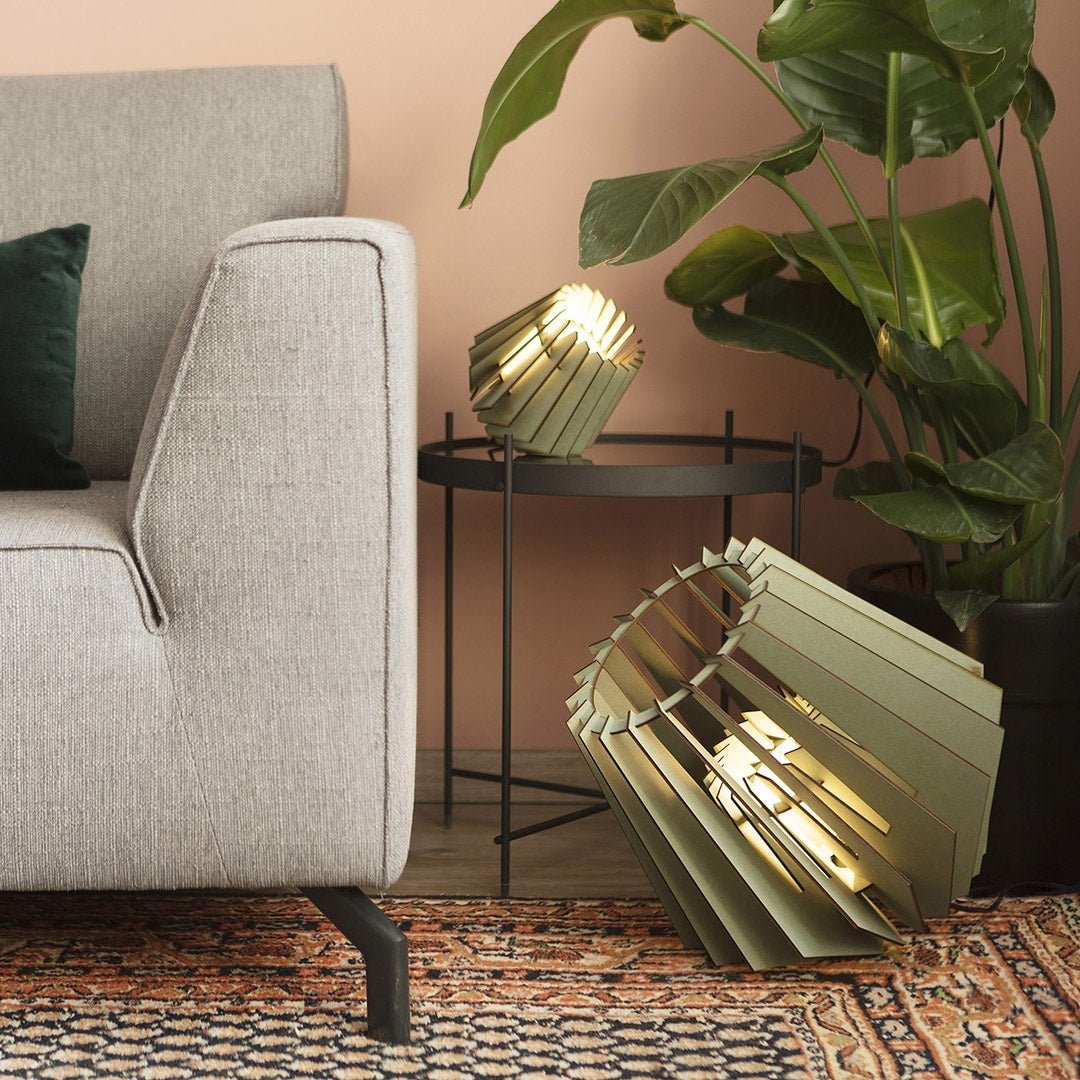 Spot - nik vloerlamp - hout in de kleur Dirty Mint van Van Tjalle en Jasper