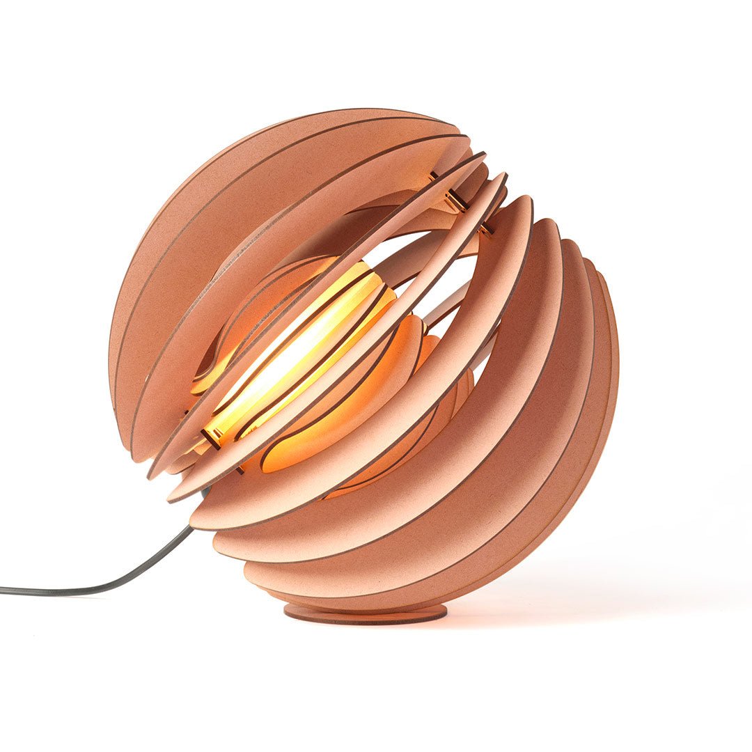 William Shakesphere vloerlamp - hout in de kleur Naturel van Van Tjalle en Jasper