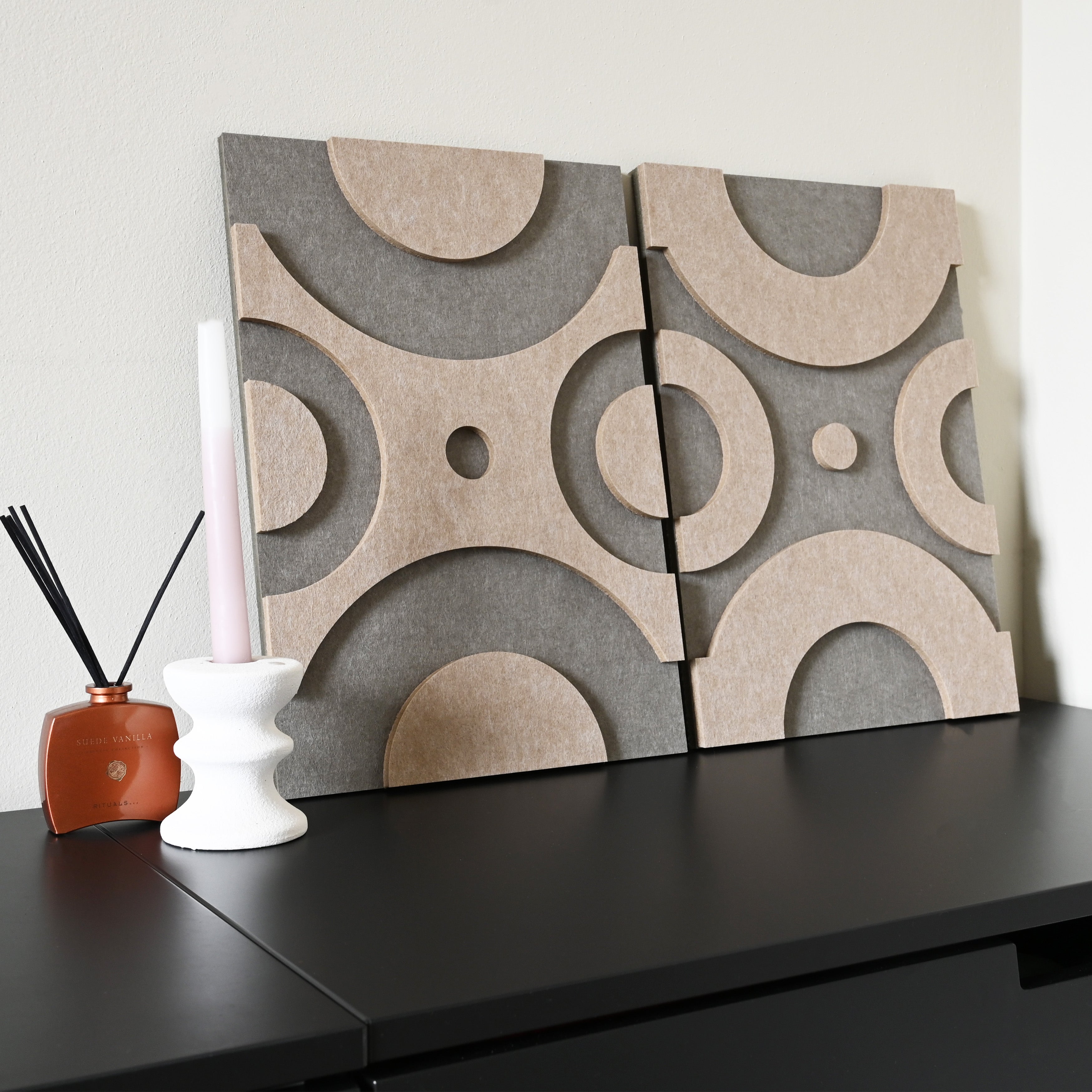 Wanddekoration aus Punktfilz