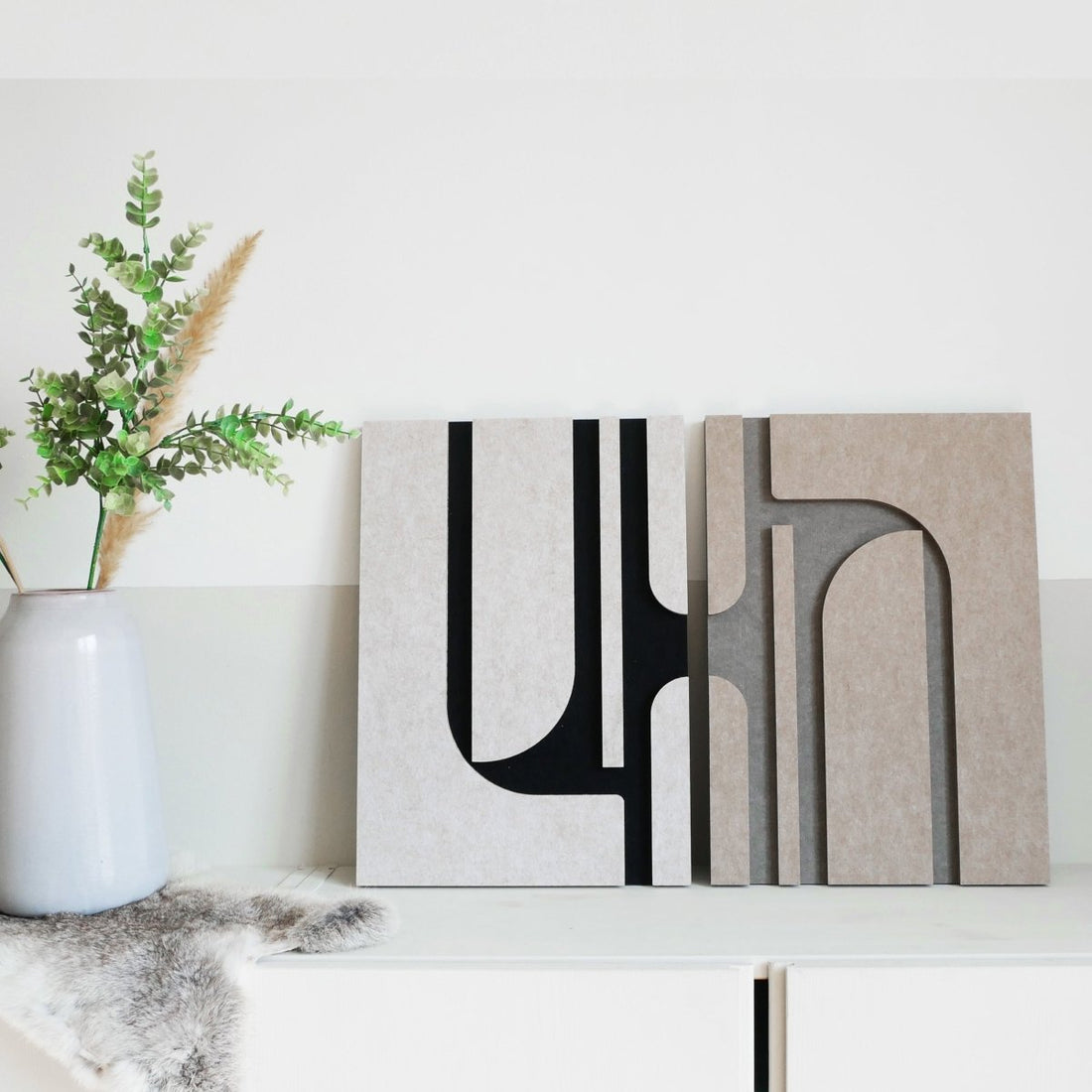 Abstract vilt wanddecoratie - vilten wanddecoratie in de kleur Black & white van Van Tjalle en Jasper