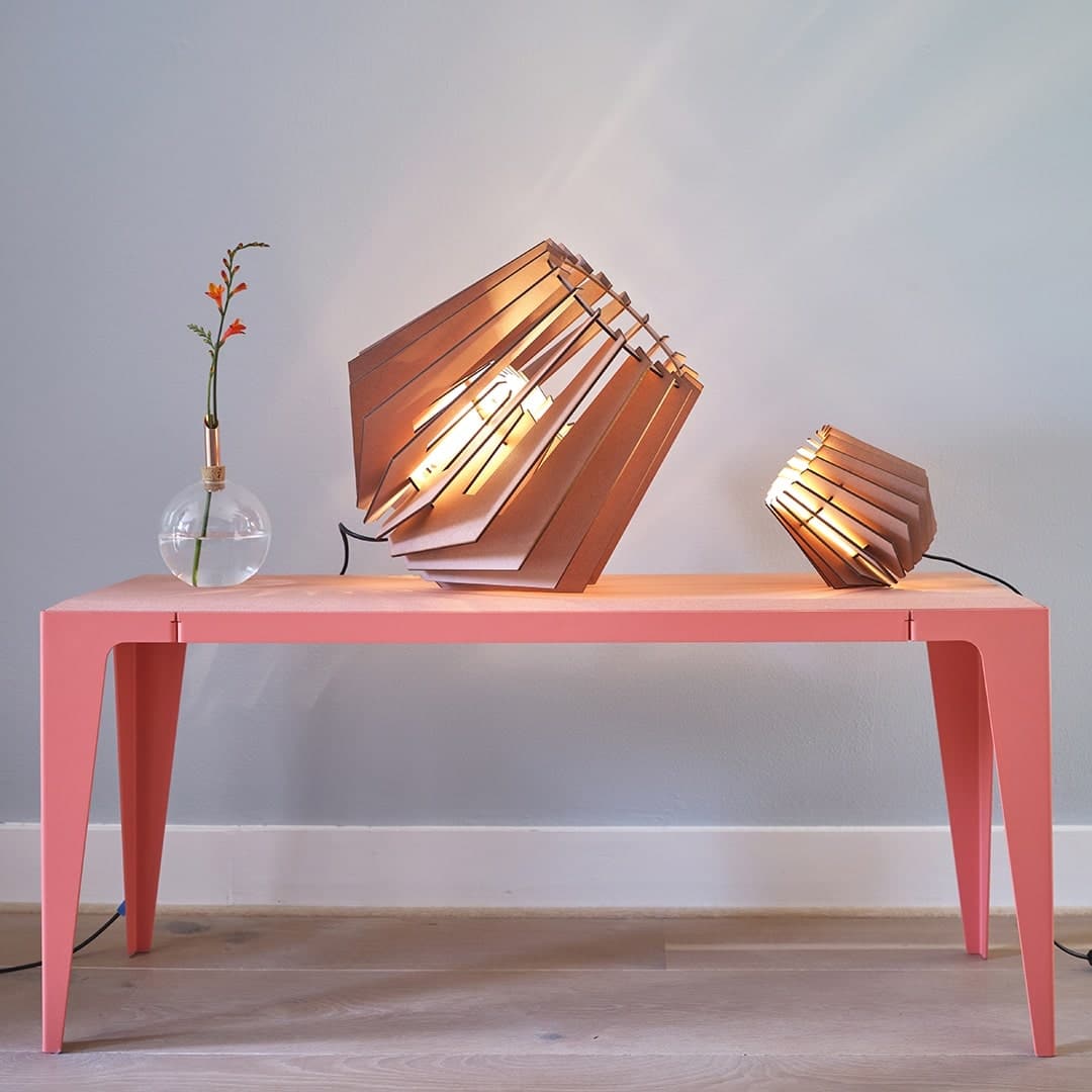 Spot - nik vloerlamp - hout in de kleur Dirty Mint van Van Tjalle en Jasper