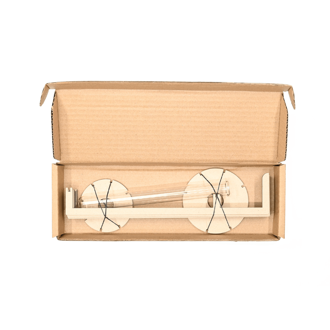 Square bloemenvaas - Bloemenvaas in de kleur Black van Van Tjalle en Jasper