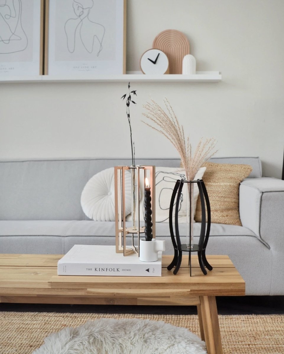 Square bloemenvaas - Bloemenvaas in de kleur Naturel van Van Tjalle en Jasper