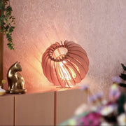 William Shakesphere vloerlamp - hout in de kleur Naturel van Van Tjalle en Jasper